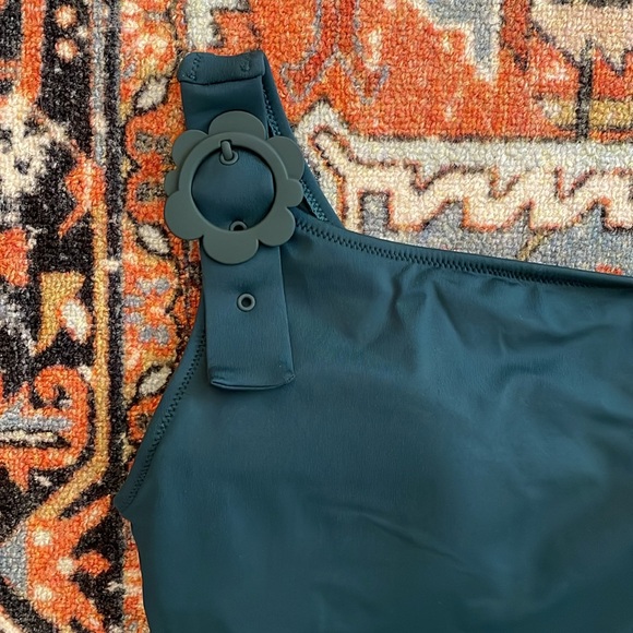 Kate Spade Daisy Buckle One Shoulder One Piece Swimsuit | Women’s Size S - Picture 6 of 8